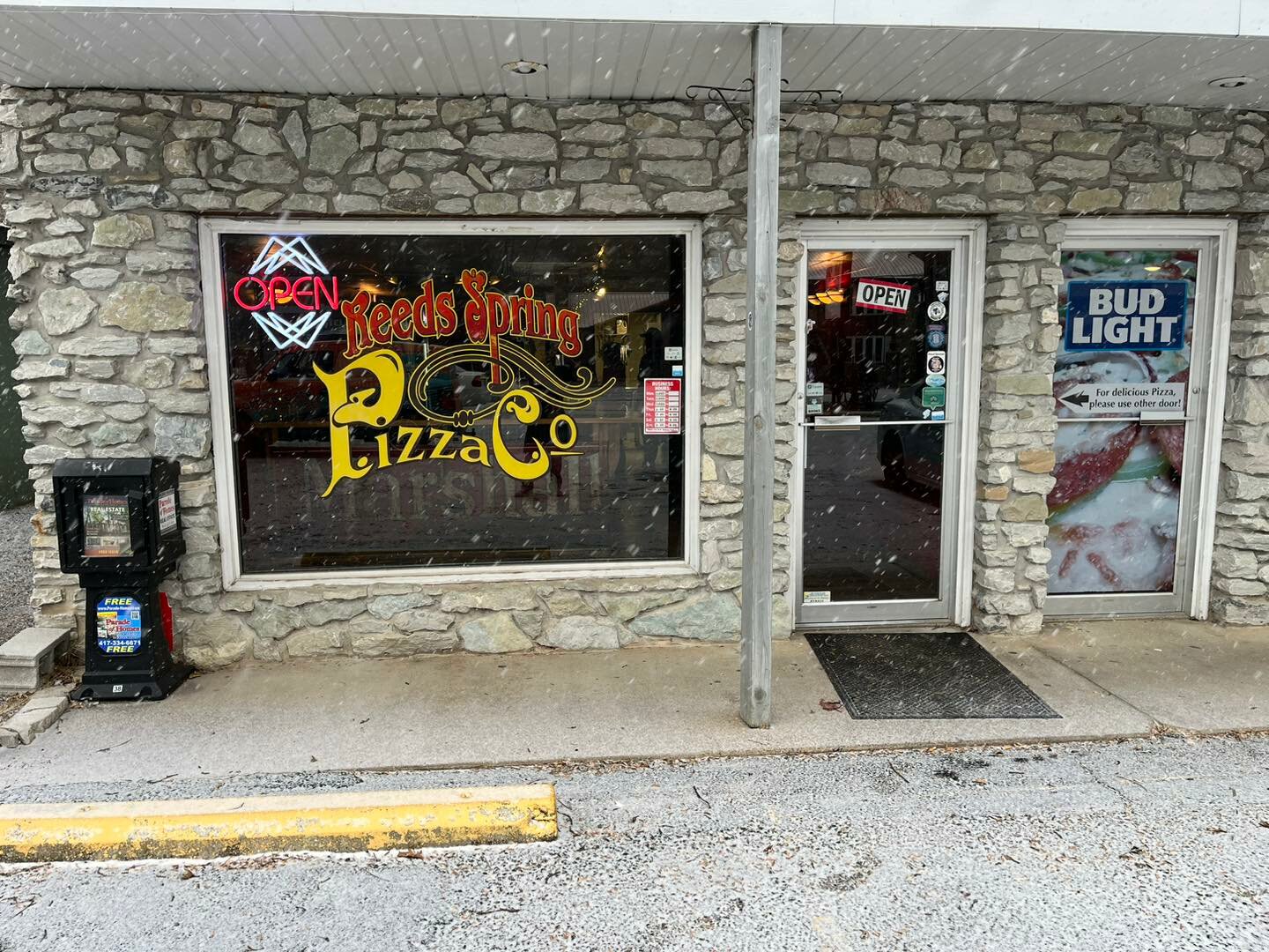Reeds Spring Pizza Co. operates at 22065 Main St.